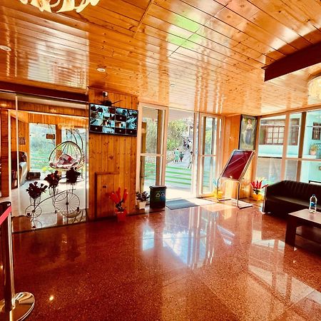Vista Resort, Manali - ! Near Mall Road !! Hot & Cold Ac Rooms !! Best Selling !! Big Parking !! Luxury Collection !! Open Terrace !! Lift !! Playing Zone !! Property Of The Year ! Екстериор снимка