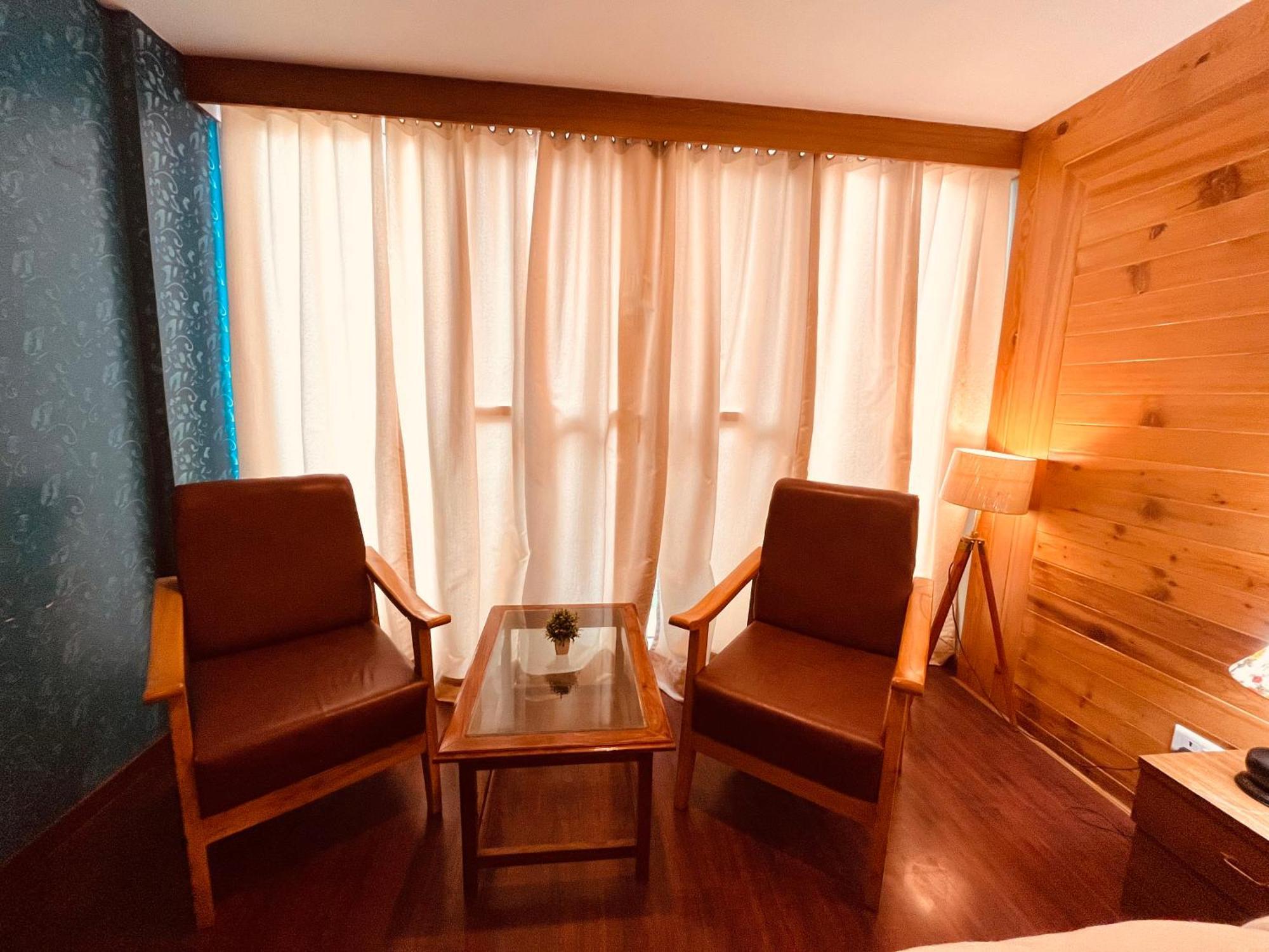 Vista Resort, Manali - ! Near Mall Road !! Hot & Cold Ac Rooms !! Best Selling !! Big Parking !! Luxury Collection !! Open Terrace !! Lift !! Playing Zone !! Property Of The Year ! Екстериор снимка
