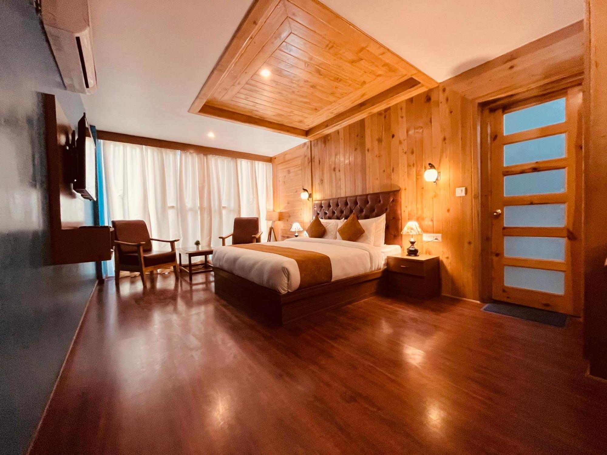 Vista Resort, Manali - ! Near Mall Road !! Hot & Cold Ac Rooms !! Best Selling !! Big Parking !! Luxury Collection !! Open Terrace !! Lift !! Playing Zone !! Property Of The Year ! Екстериор снимка