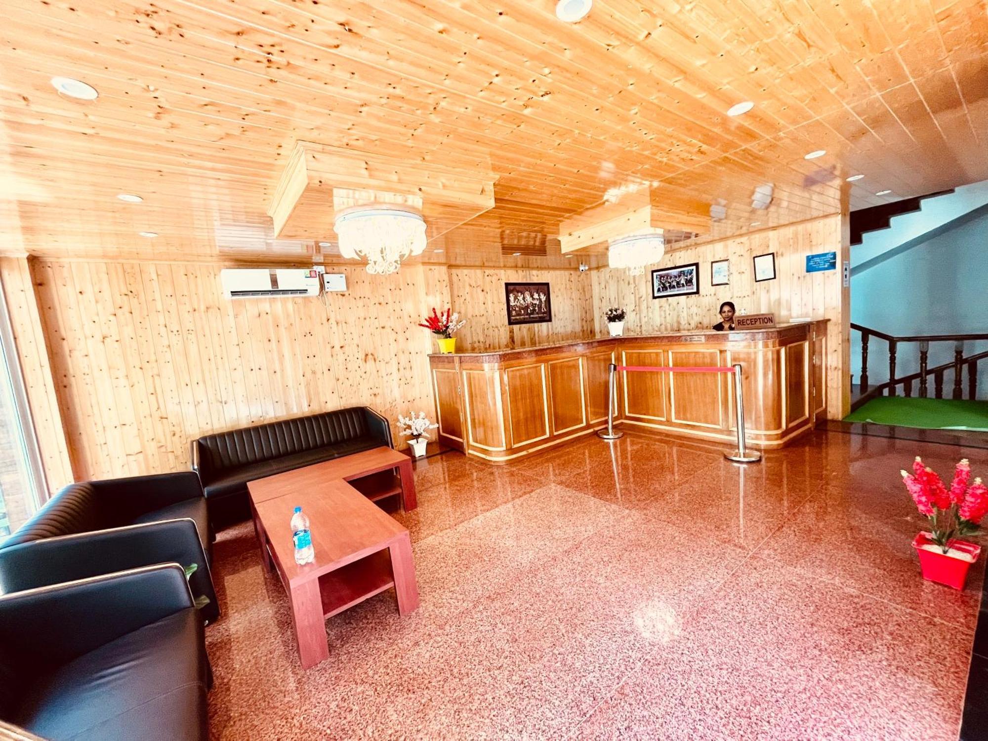 Vista Resort, Manali - ! Near Mall Road !! Hot & Cold Ac Rooms !! Best Selling !! Big Parking !! Luxury Collection !! Open Terrace !! Lift !! Playing Zone !! Property Of The Year ! Екстериор снимка