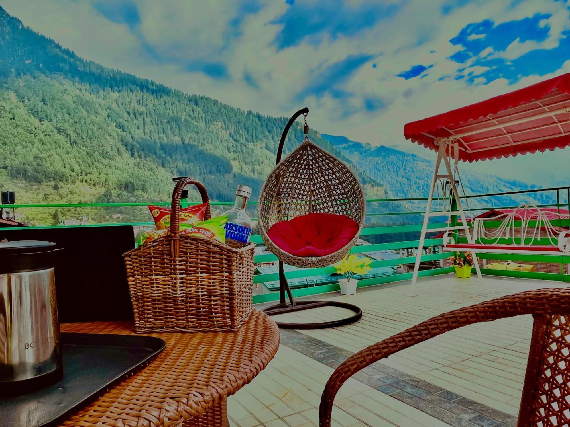 Vista Resort, Manali - ! Near Mall Road !! Hot & Cold Ac Rooms !! Best Selling !! Big Parking !! Luxury Collection !! Open Terrace !! Lift !! Playing Zone !! Property Of The Year ! Екстериор снимка