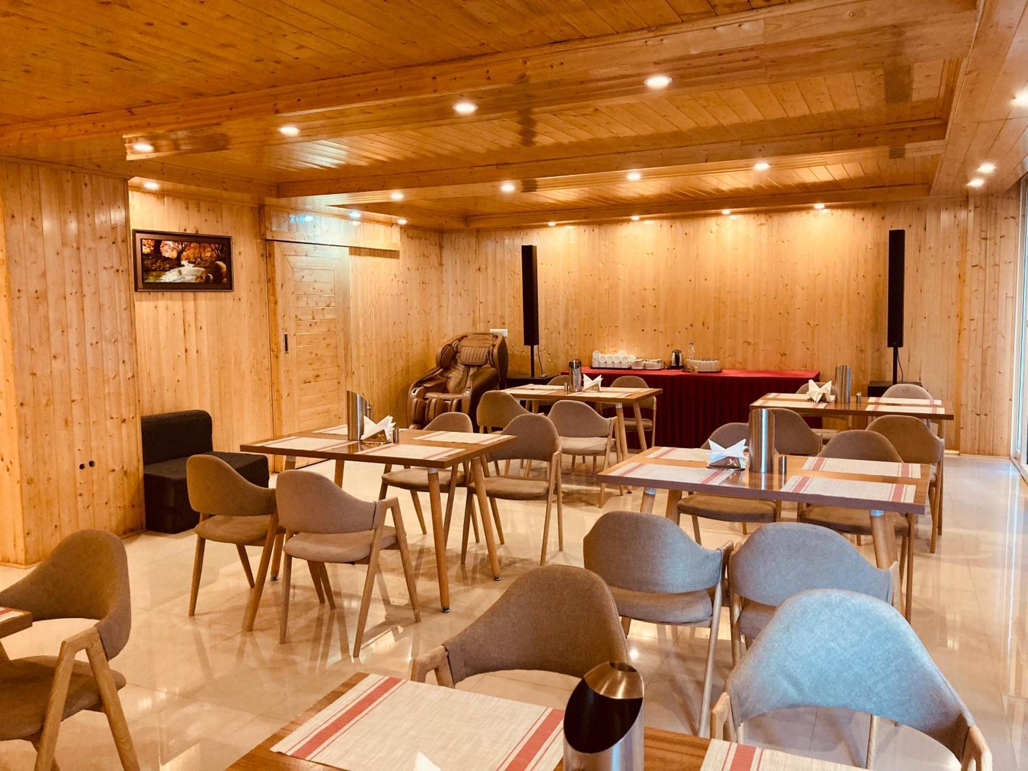 Vista Resort, Manali - ! Near Mall Road !! Hot & Cold Ac Rooms !! Best Selling !! Big Parking !! Luxury Collection !! Open Terrace !! Lift !! Playing Zone !! Property Of The Year ! Екстериор снимка