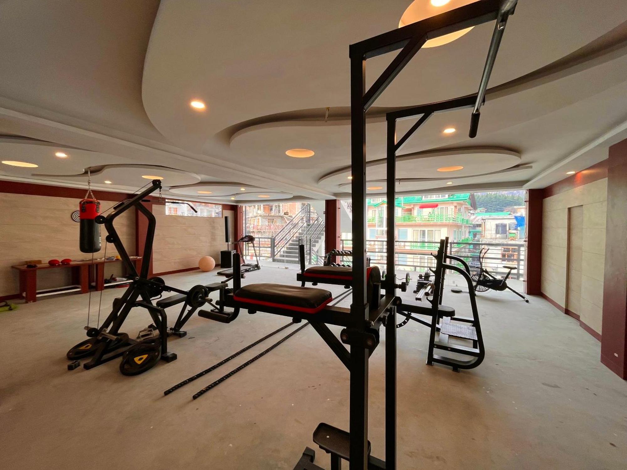 Vista Resort, Manali - ! Near Mall Road !! Hot & Cold Ac Rooms !! Best Selling !! Big Parking !! Luxury Collection !! Open Terrace !! Lift !! Playing Zone !! Property Of The Year ! Екстериор снимка
