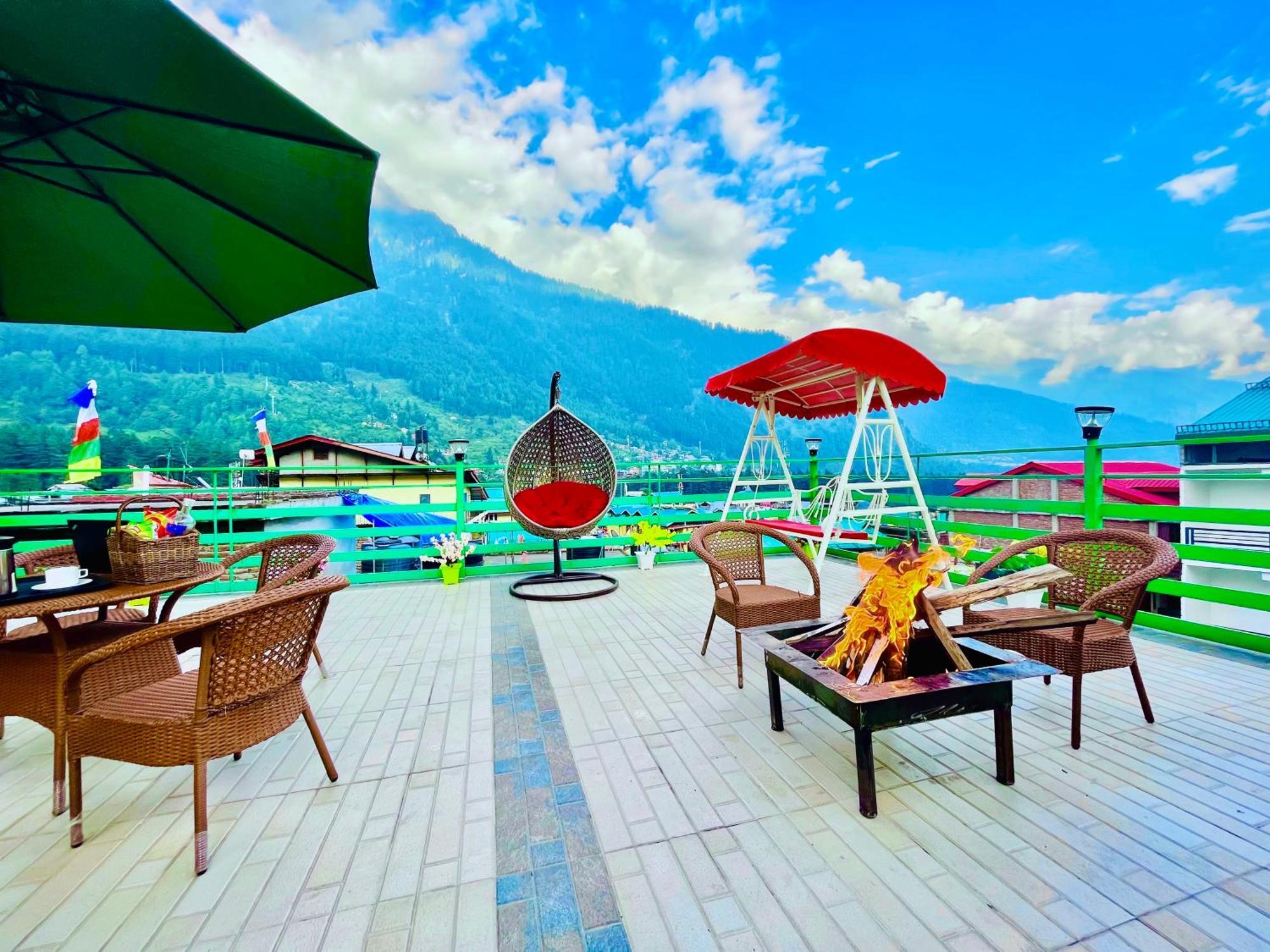 Vista Resort, Manali - ! Near Mall Road !! Hot & Cold Ac Rooms !! Best Selling !! Big Parking !! Luxury Collection !! Open Terrace !! Lift !! Playing Zone !! Property Of The Year ! Екстериор снимка