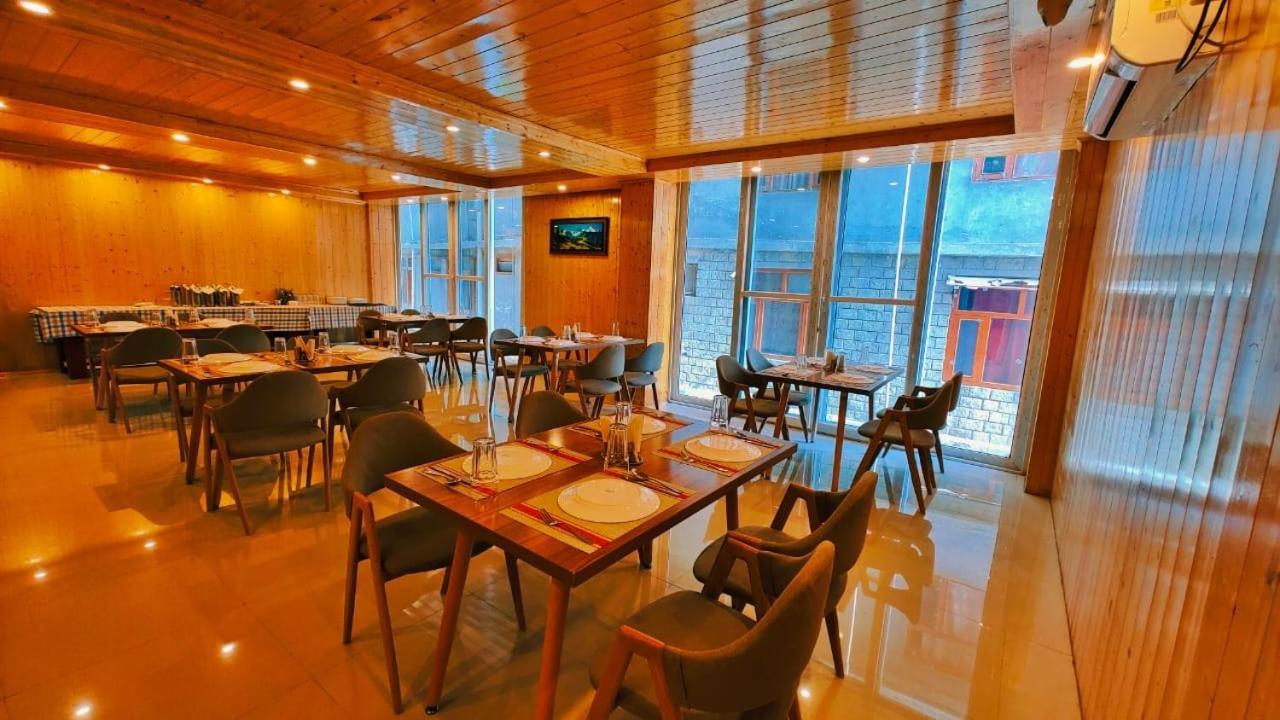 Vista Resort, Manali - ! Near Mall Road !! Hot & Cold Ac Rooms !! Best Selling !! Big Parking !! Luxury Collection !! Open Terrace !! Lift !! Playing Zone !! Property Of The Year ! Екстериор снимка