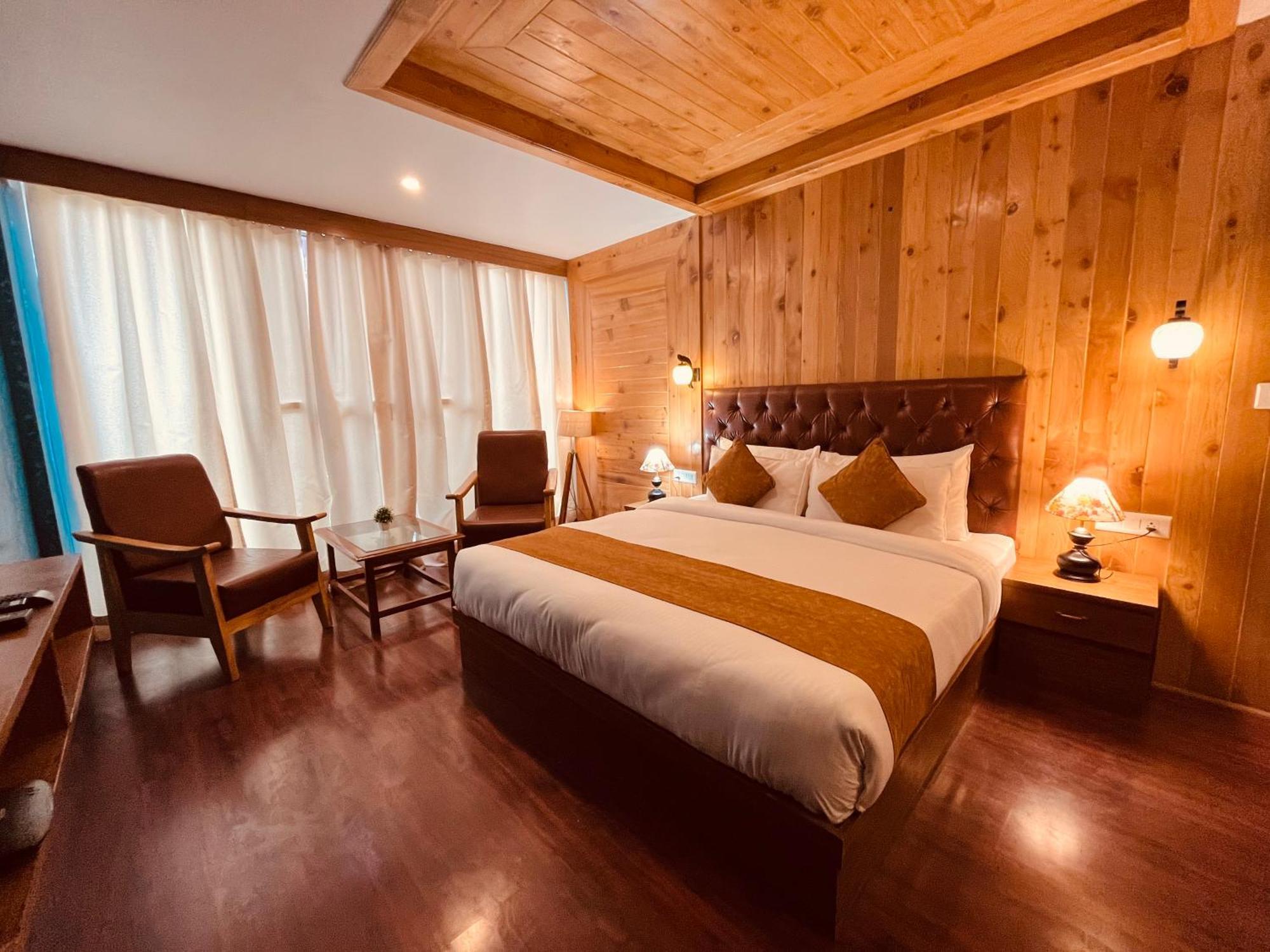 Vista Resort, Manali - ! Near Mall Road !! Hot & Cold Ac Rooms !! Best Selling !! Big Parking !! Luxury Collection !! Open Terrace !! Lift !! Playing Zone !! Property Of The Year ! Екстериор снимка