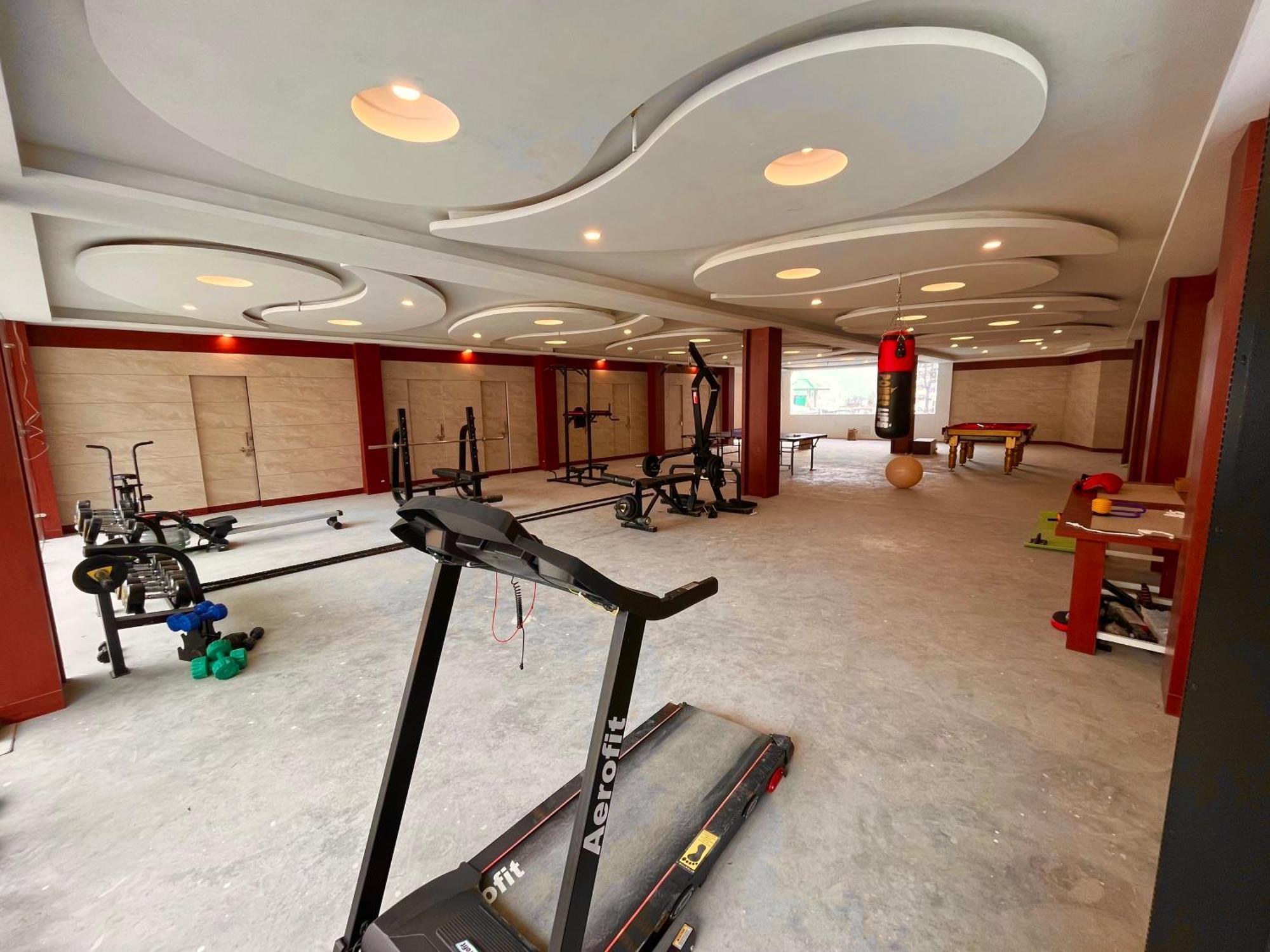 Vista Resort, Manali - ! Near Mall Road !! Hot & Cold Ac Rooms !! Best Selling !! Big Parking !! Luxury Collection !! Open Terrace !! Lift !! Playing Zone !! Property Of The Year ! Екстериор снимка