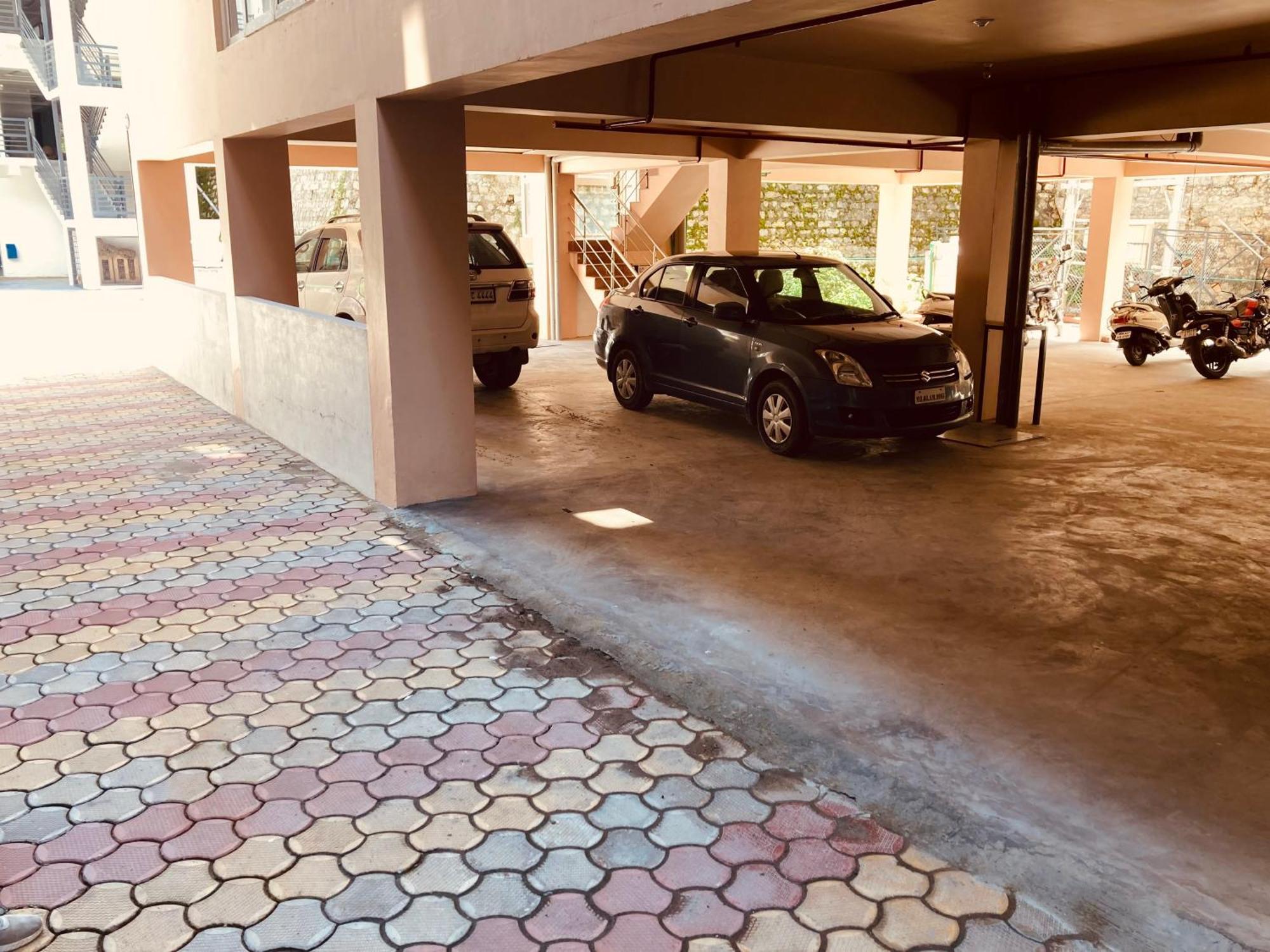 Vista Resort, Manali - ! Near Mall Road !! Hot & Cold Ac Rooms !! Best Selling !! Big Parking !! Luxury Collection !! Open Terrace !! Lift !! Playing Zone !! Property Of The Year ! Екстериор снимка