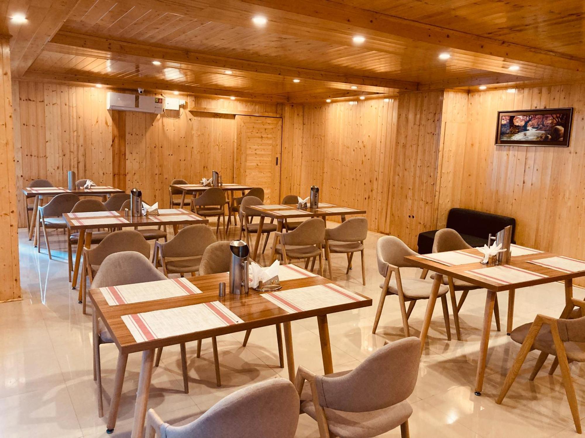 Vista Resort, Manali - ! Near Mall Road !! Hot & Cold Ac Rooms !! Best Selling !! Big Parking !! Luxury Collection !! Open Terrace !! Lift !! Playing Zone !! Property Of The Year ! Екстериор снимка
