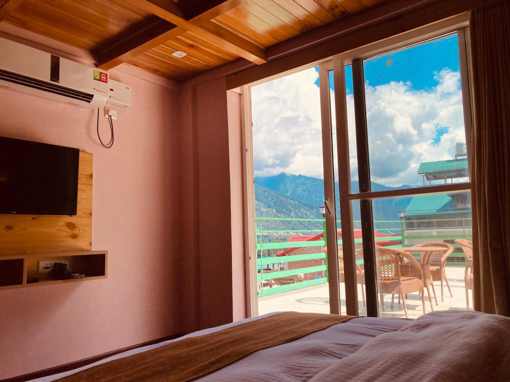 Vista Resort, Manali - ! Near Mall Road !! Hot & Cold Ac Rooms !! Best Selling !! Big Parking !! Luxury Collection !! Open Terrace !! Lift !! Playing Zone !! Property Of The Year ! Екстериор снимка